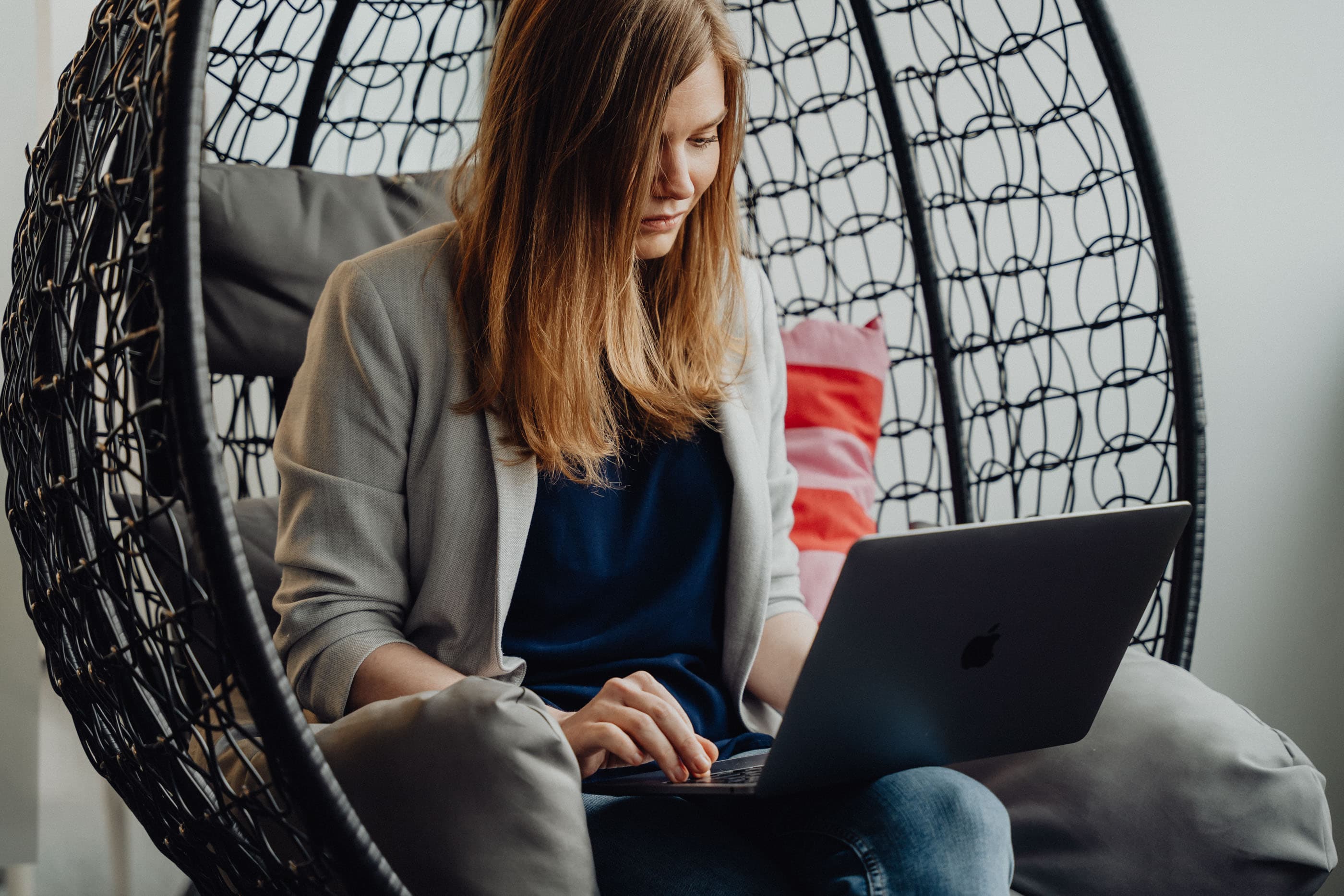 Futuristic illustration showing AI brain and financial data analytics dashboard, symbolising generative AI in financial services.